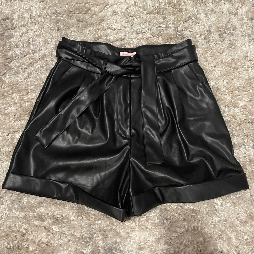 re:named
Faux Leather Shorts